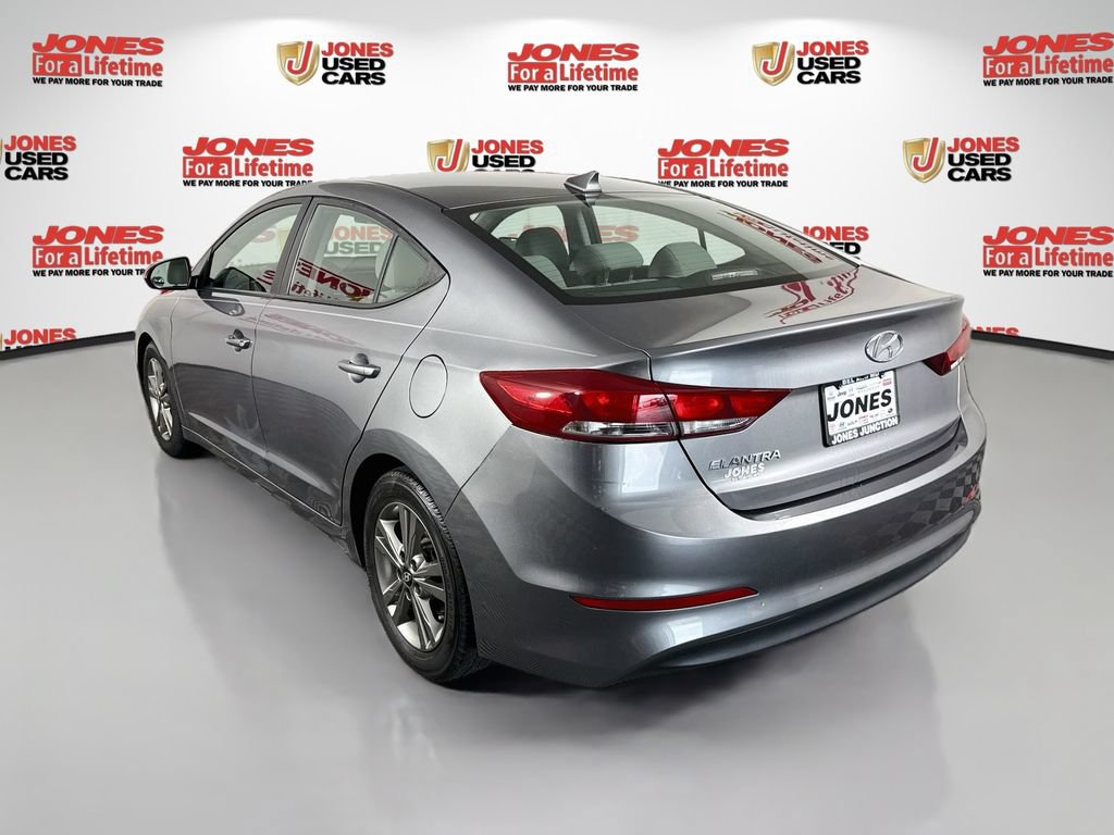 Used 2018 Hyundai Elantra SEL w/ Cargo Package FWD image 2