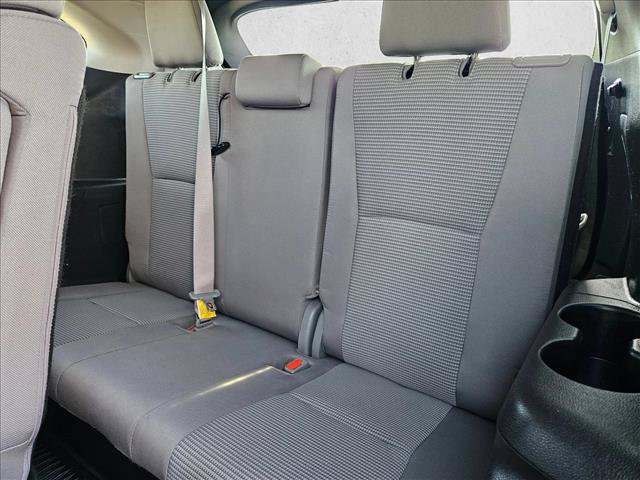 Used 2022 Toyota Highlander LE AWD/4WD image 18