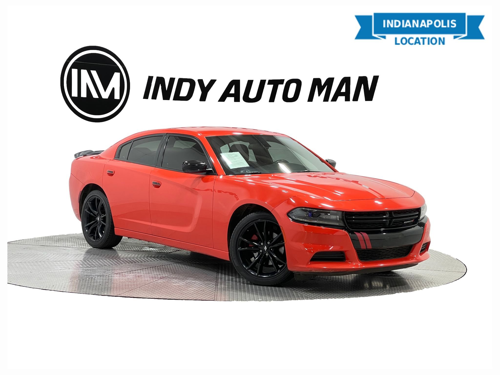 Used 2018 Dodge Charger SXT w/ Blacktop Package image 1