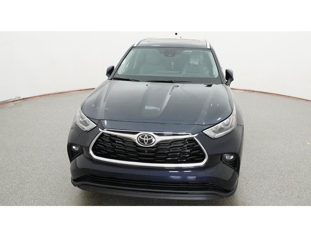 New 2026 Toyota Highlander Limited AWD/4WD image 15