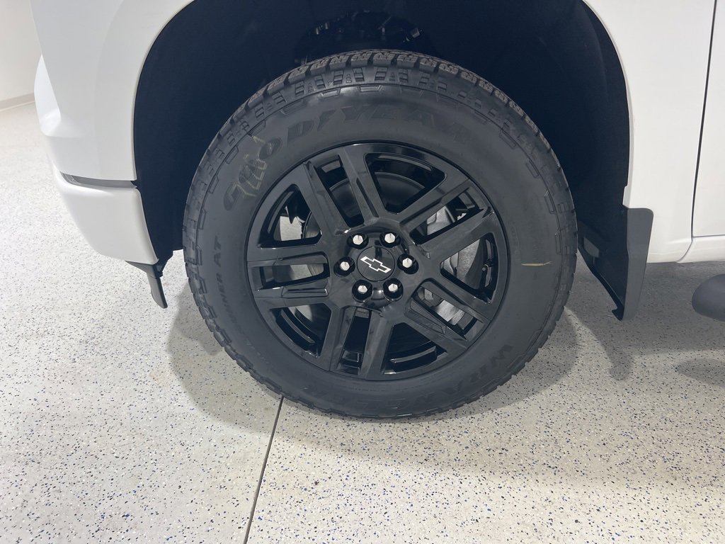 New 2026 Chevrolet Silverado 1500 Custom w/ Turbomax Blackout Package image 29