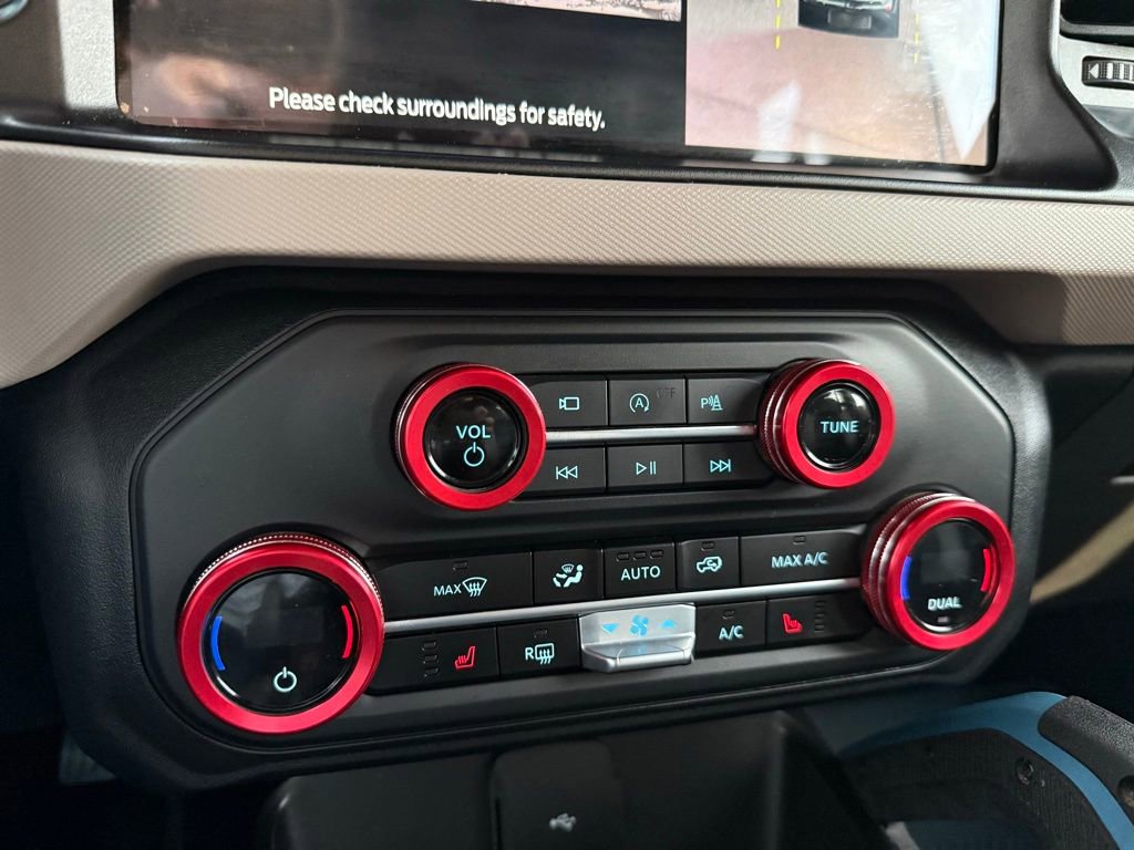 Used 2023 Ford Bronco Wildtrak AWD/4WD image 18