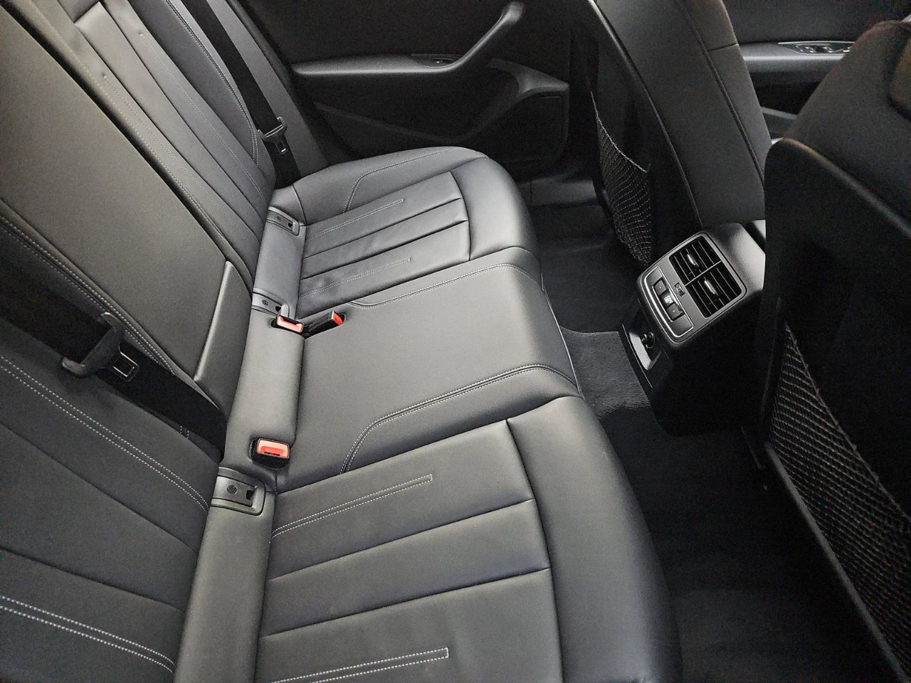 Used 2022 Audi A4 2.0T Premium image 11