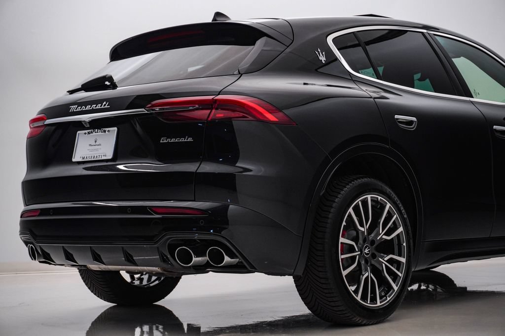 Used 2025 Maserati Grecale GT AWD/4WD image 12