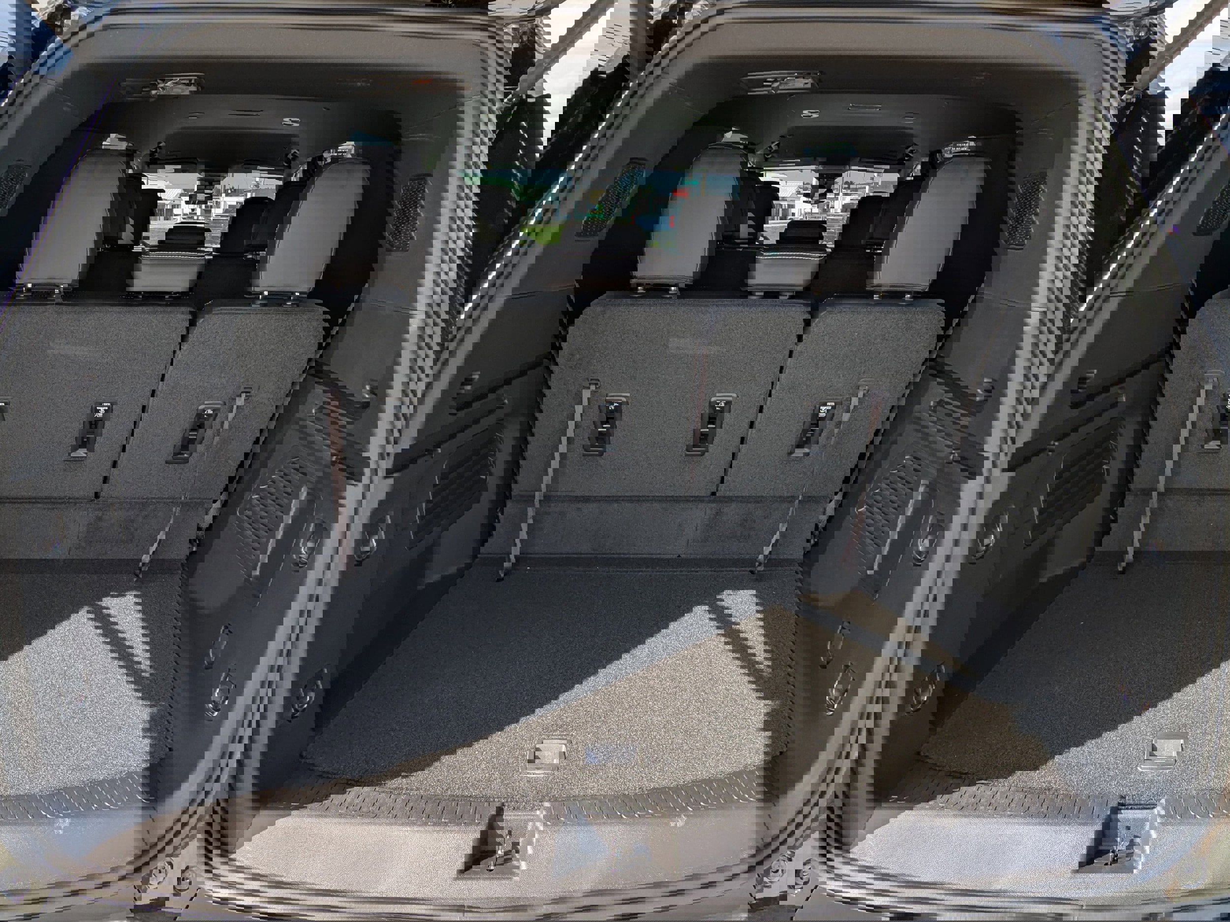 New 2026 Chevrolet Traverse LT w/ LPO, Floor Liner Package image 19