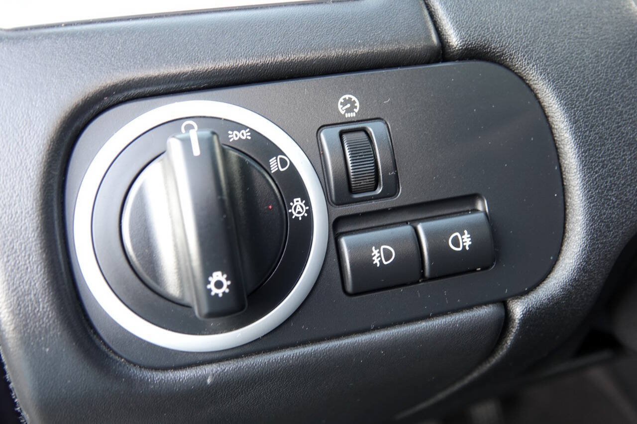 Used 2011 Land Rover Range Rover Sport Supercharged AWD/4WD image 49