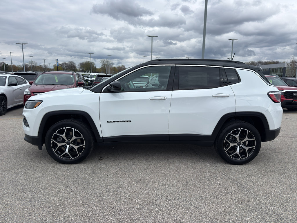 Used 2025 Jeep Compass Limited AWD/4WD image 6