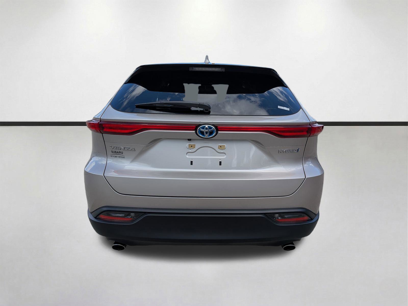 Used 2021 Toyota Venza LE image 5