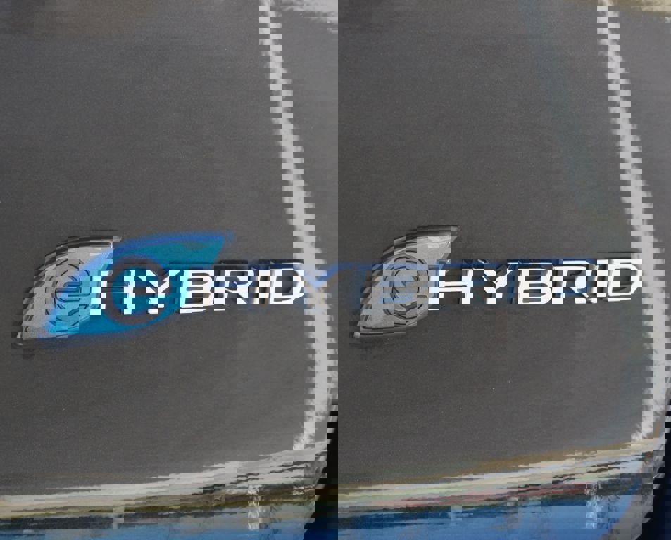 Used 2022 Chrysler Pacifica Limited w/ Uconnect Theater Family Group image 22