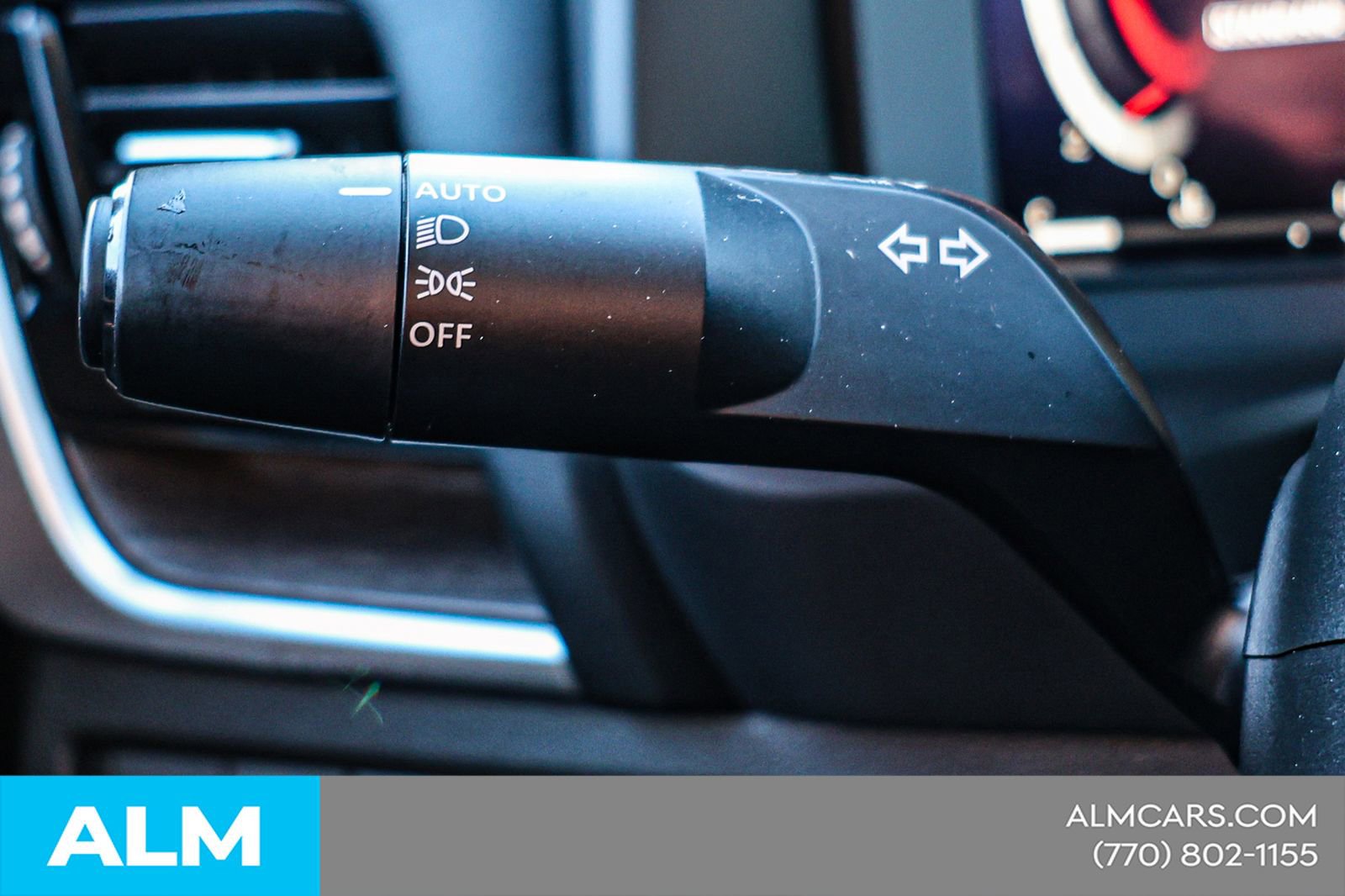 Used 2025 Nissan Rogue Platinum FWD image 27