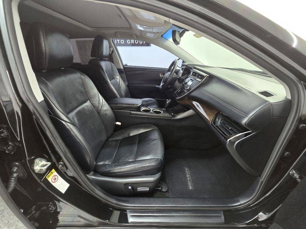 Used 2013 Toyota Avalon XLE Touring FWD image 20