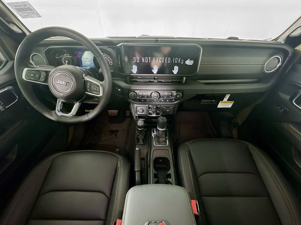 New 2026 Jeep Wrangler Unlimited Sahara AWD/4WD image 9