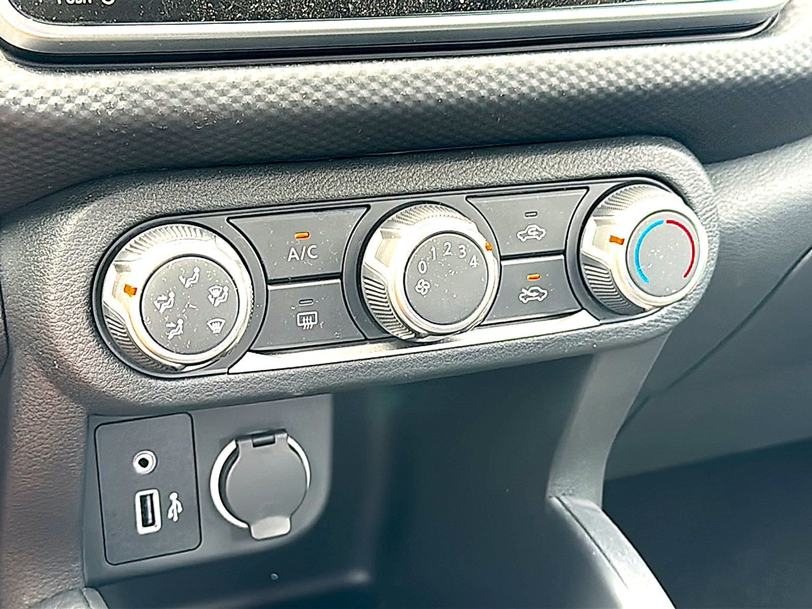 Certified 2025 Nissan Kicks Play S w/ Interior Electronics Package image 29