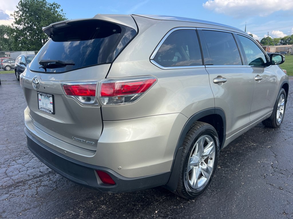 Used 2014 Toyota Highlander Limited AWD/4WD image 7