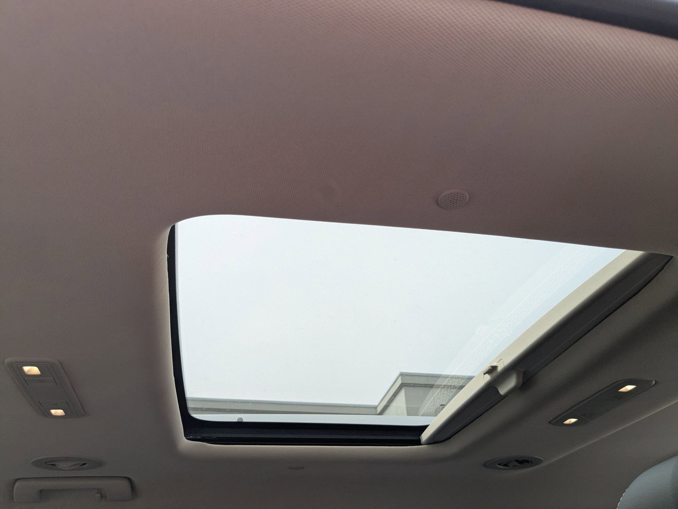 Used 2022 GMC Acadia Denali w/ Denali Technology Package image 31