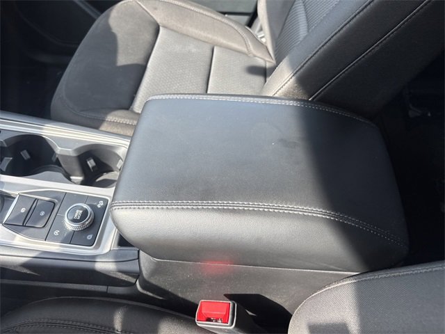 Used 2023 Ford Explorer XLT image 30