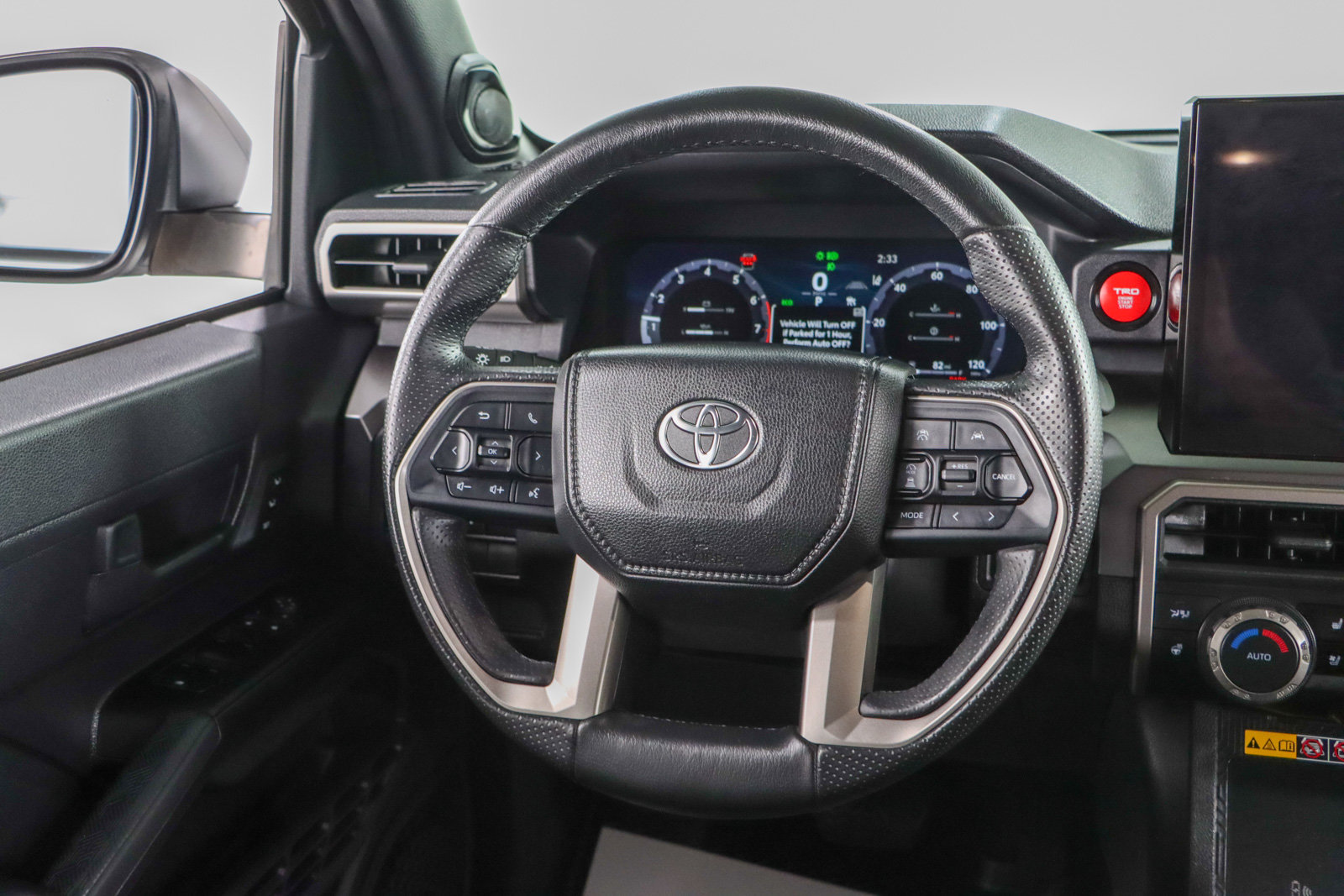 Used 2025 Toyota 4Runner TRD Off-Road Premium AWD/4WD image 13