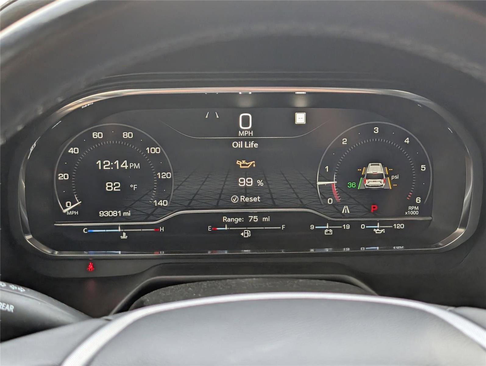 Used 2022 GMC Yukon SLT w/ SLT Premium Package image 19