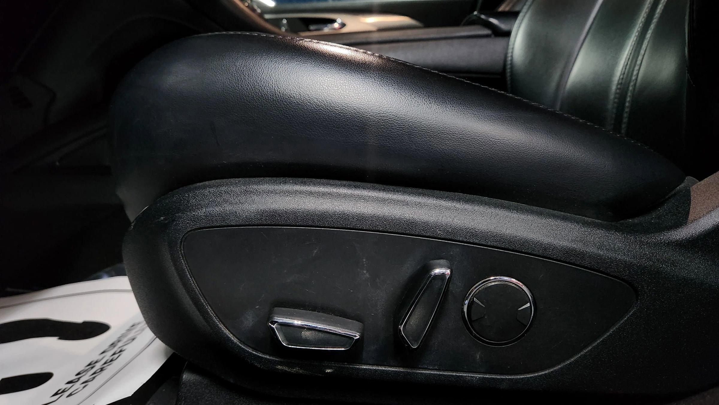 Used 2020 Lincoln MKZ image 10