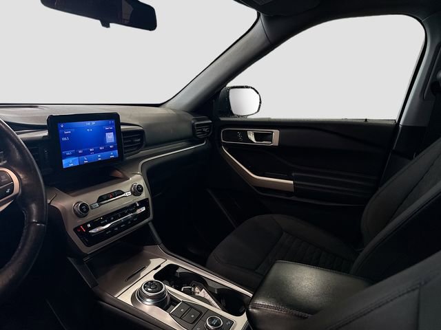 Used 2021 Ford Explorer XLT image 23