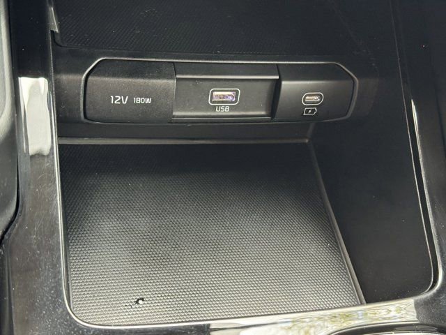 Used 2024 Kia Telluride LX FWD image 25