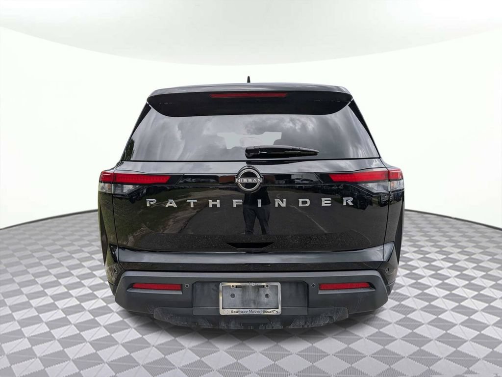 Used 2022 Nissan Pathfinder S FWD image 4