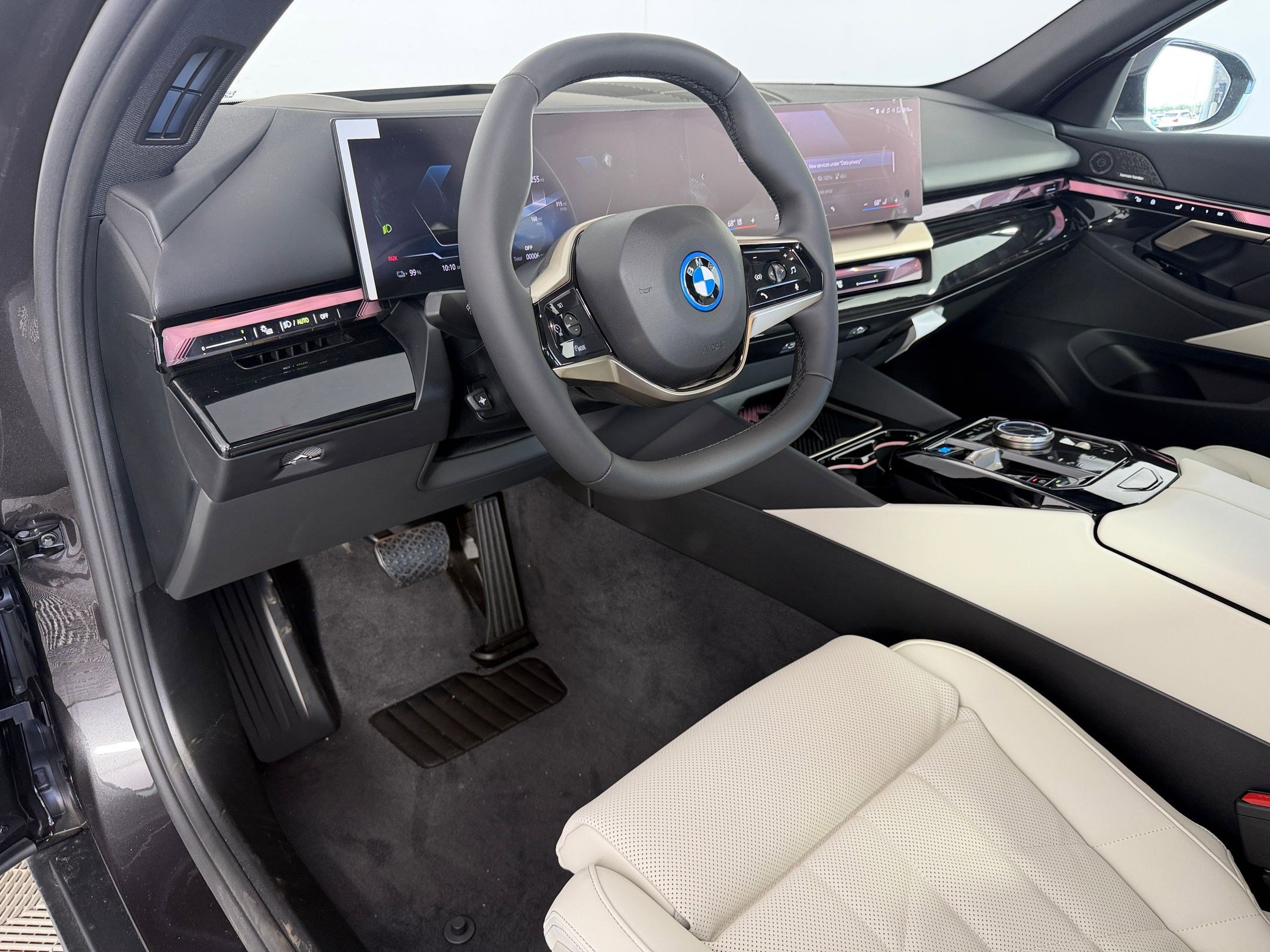 New 2026 BMW i5 eDrive40 RWD image 4