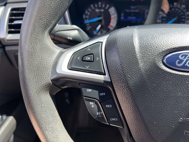 Used 2013 Ford Fusion SE FWD image 14