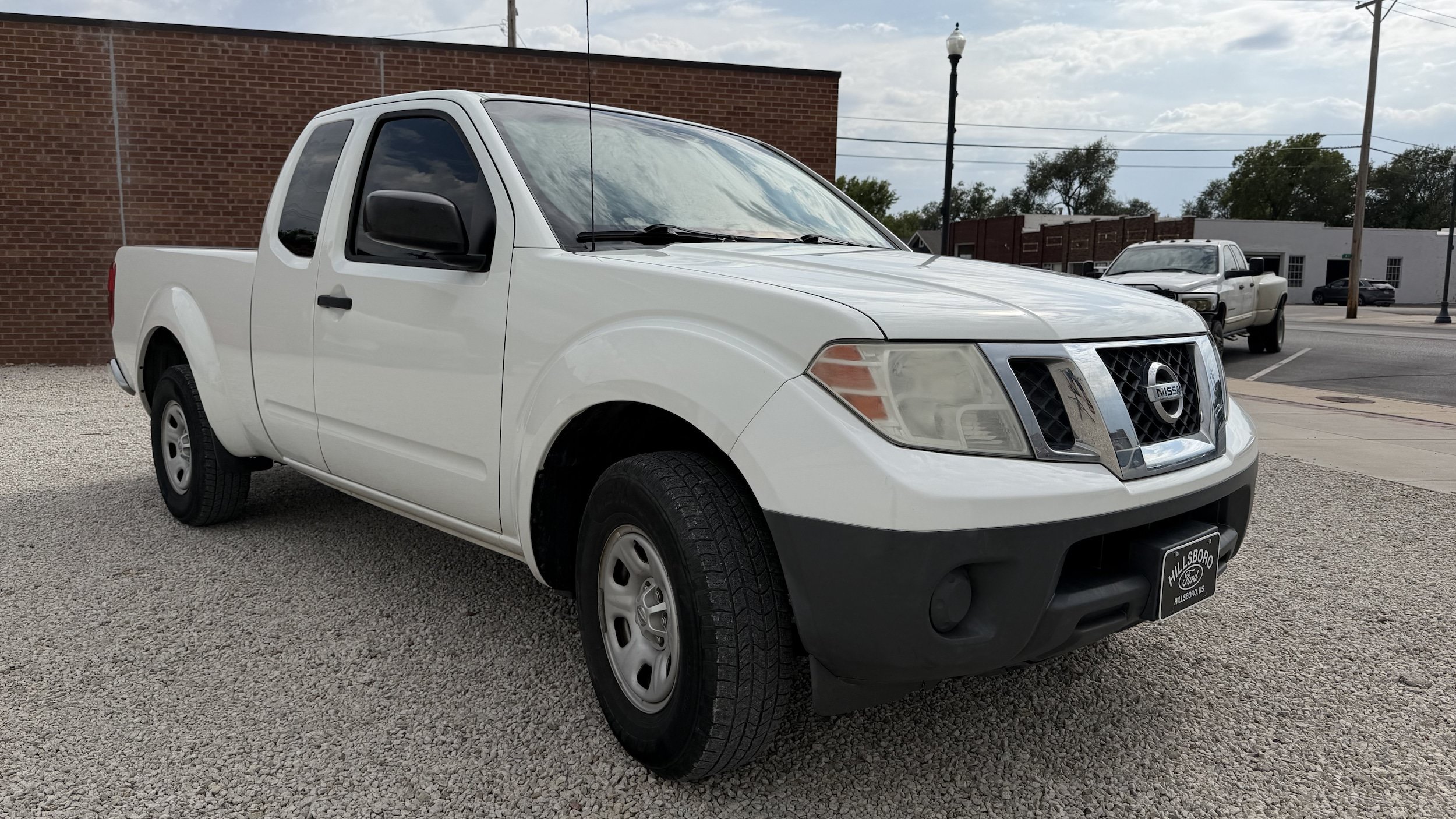 Used 2014 Nissan Frontier S w/ S Preferred Package RWD image 1