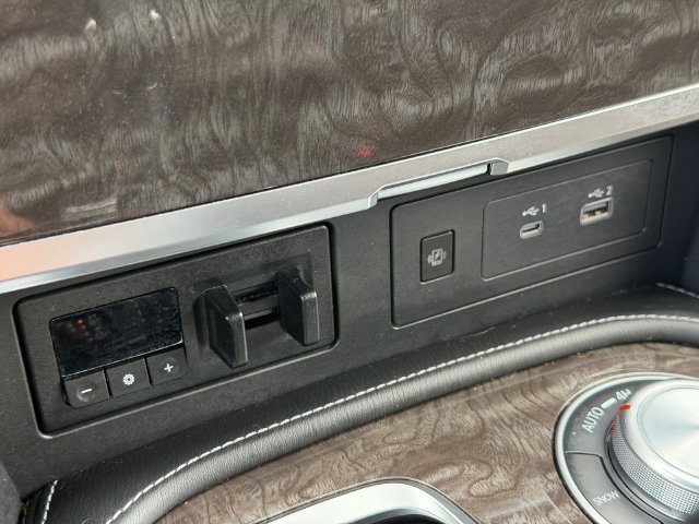 Used 2023 Nissan Armada Platinum w/ Captain's Chairs Package AWD/4WD image 28