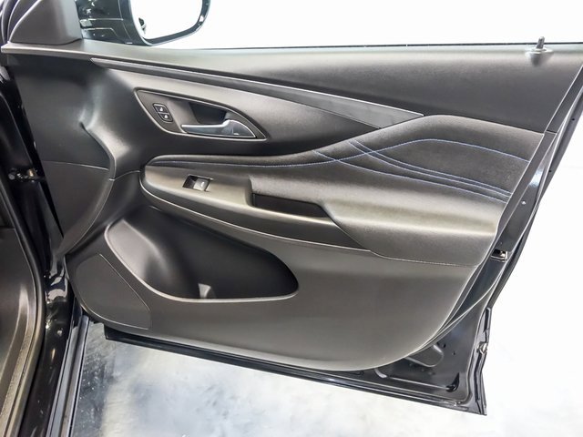 Certified 2025 Buick Envista Sport Touring image 29