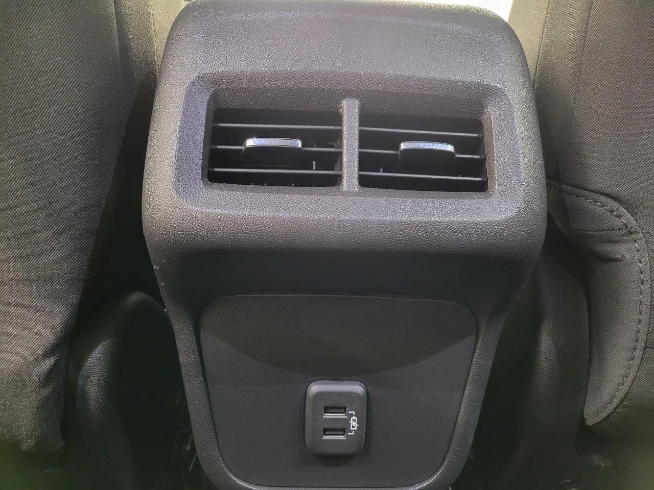 Used 2024 GMC Terrain SLE image 22