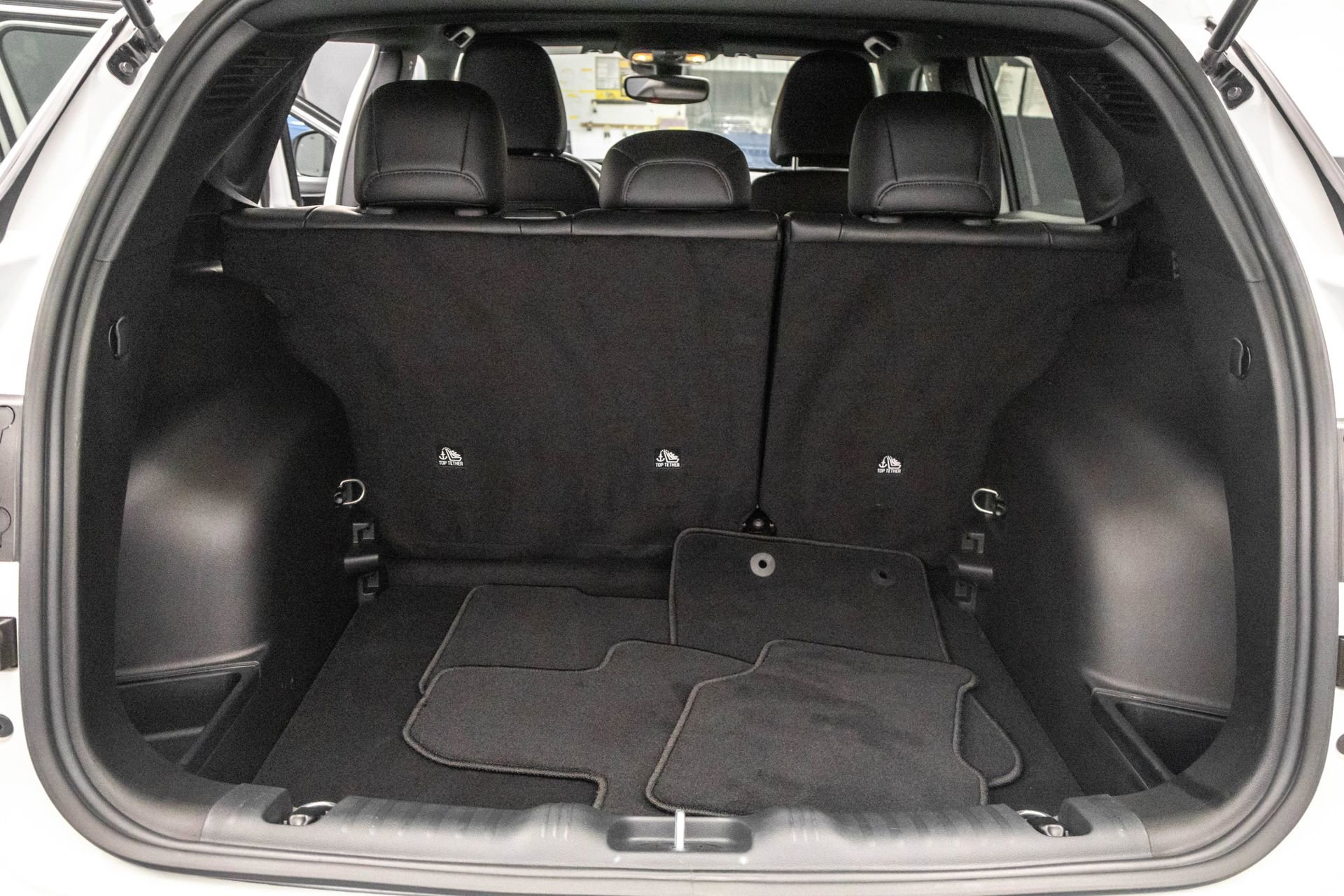 Used 2026 Jeep Compass Latitude image 32