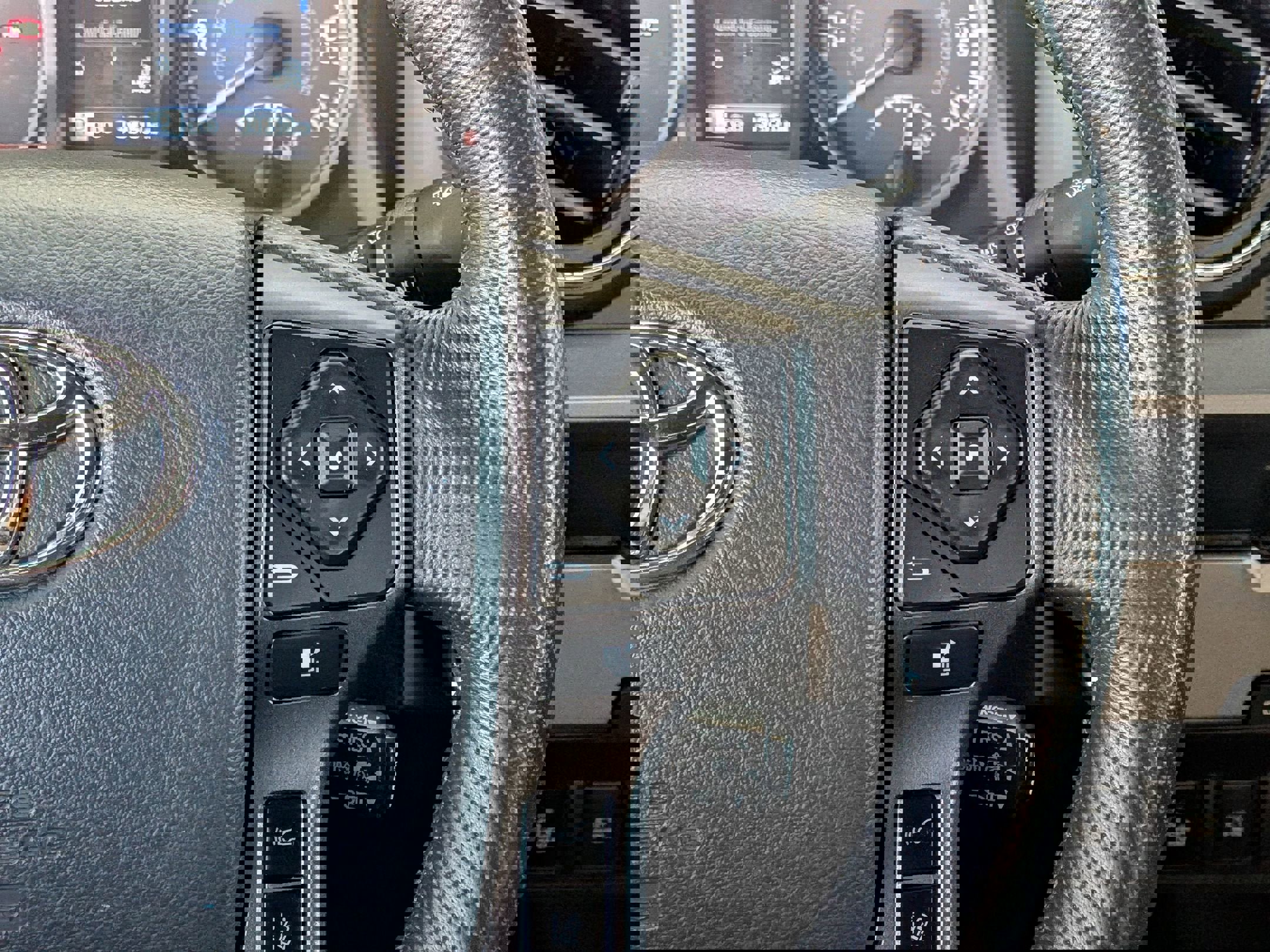 Used 2020 Toyota Tacoma TRD Sport w/ Technology Package image 16