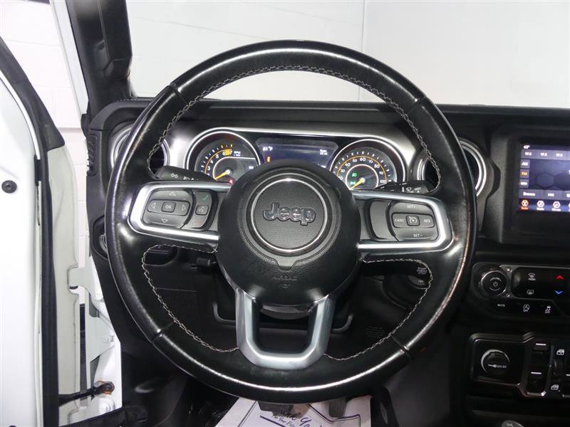 Used 2020 Jeep Wrangler Unlimited Sahara image 27