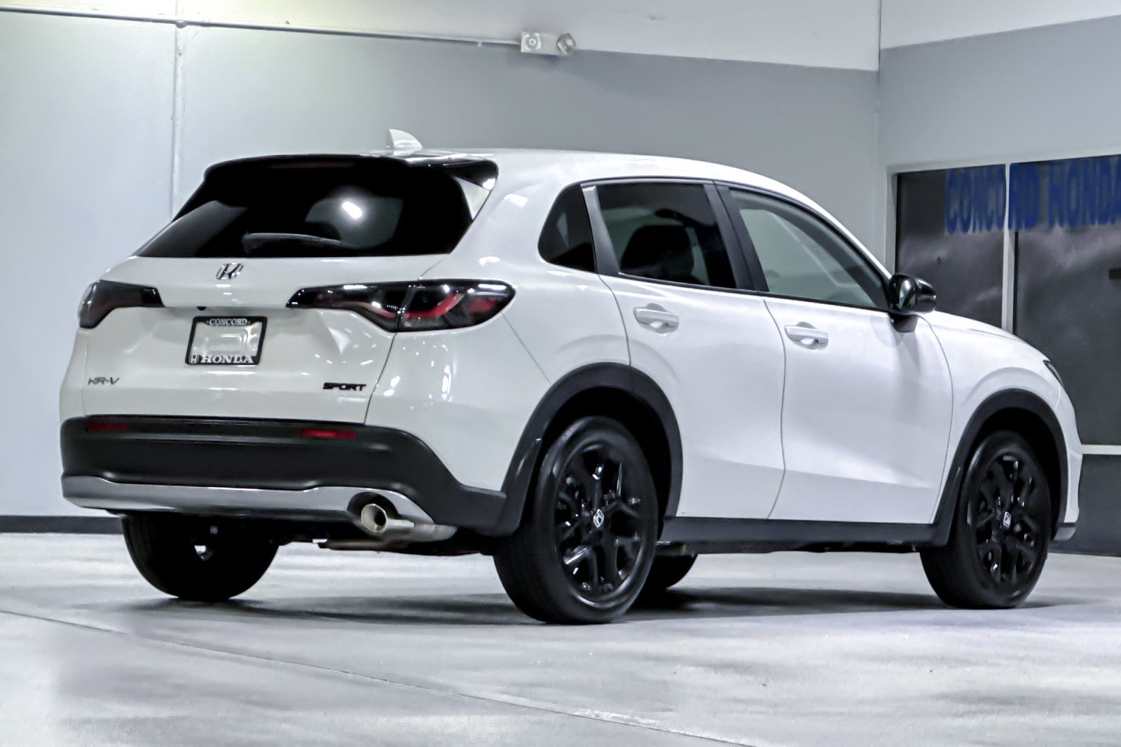 Used 2025 Honda HR-V Sport image 9