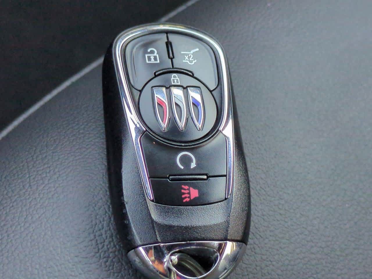 Used 2024 Buick Envista Sport Touring w/ Convenience I Package FWD image 33