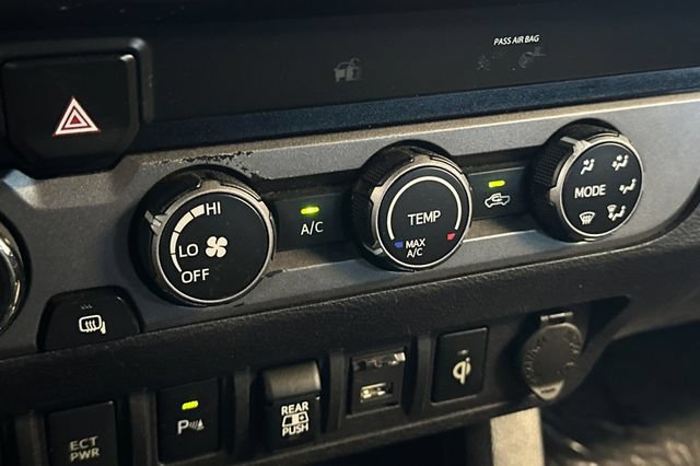 Used 2020 Toyota Tacoma TRD Off-Road w/ Technology Package AWD/4WD image 22