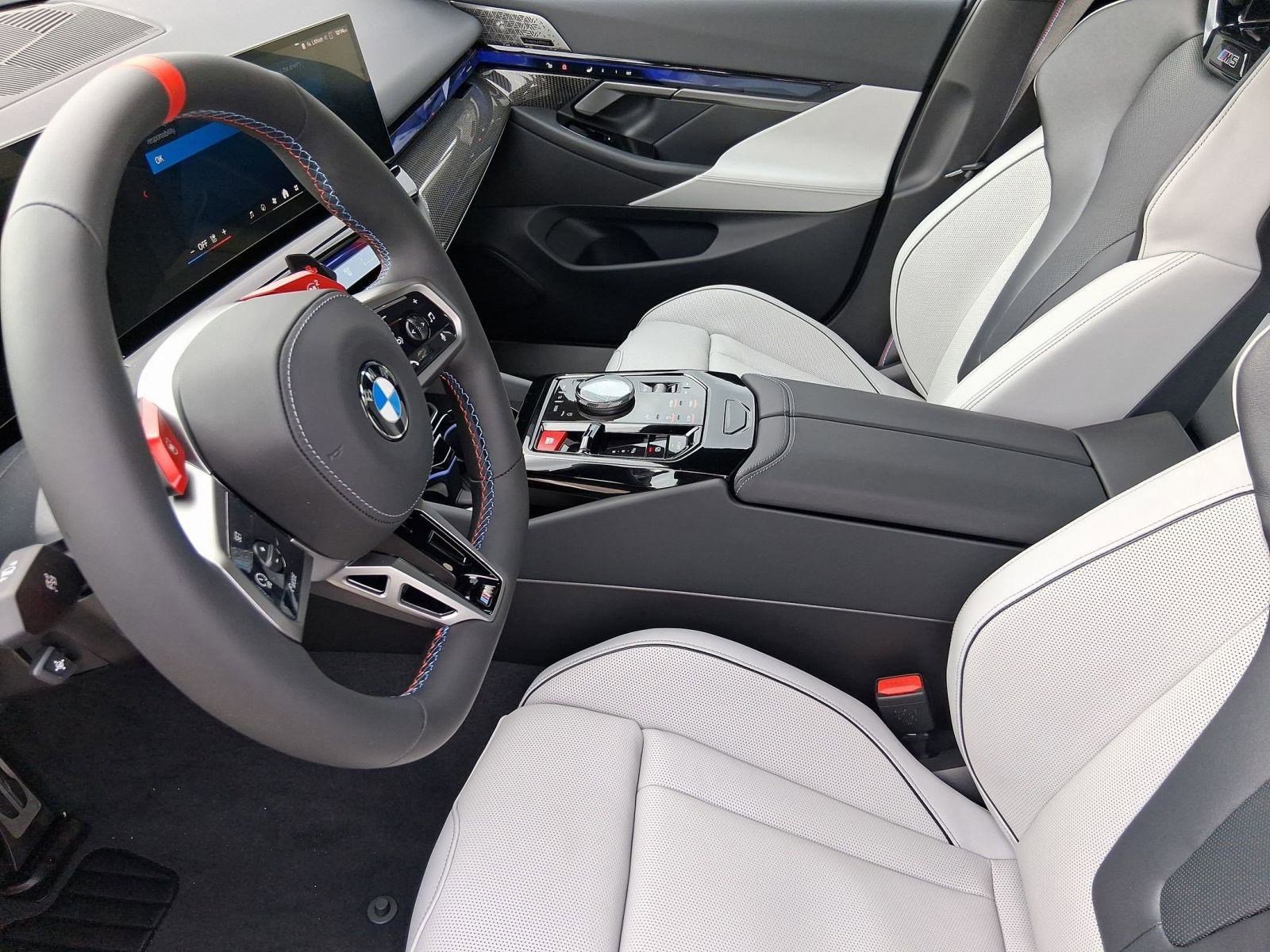 New 2026 BMW M5 w/ Executive Package AWD/4WD image 5