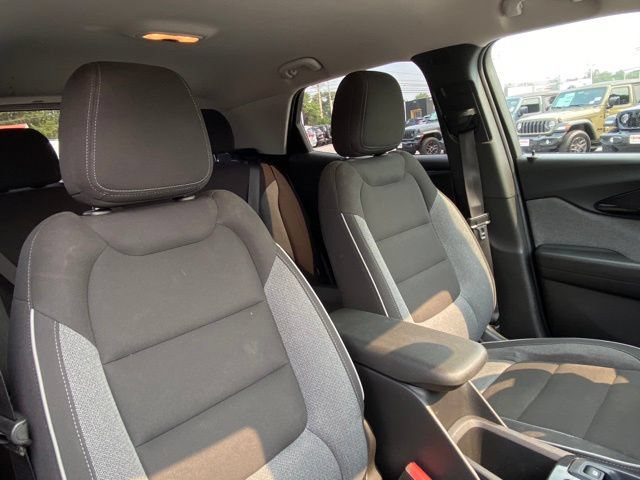 Used 2023 Chevrolet TrailBlazer LT w/ Convenience Package FWD image 21