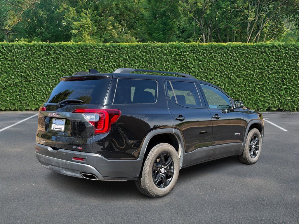 Used 2022 GMC Acadia AT4 w/ Technology Package AWD/4WD image 4