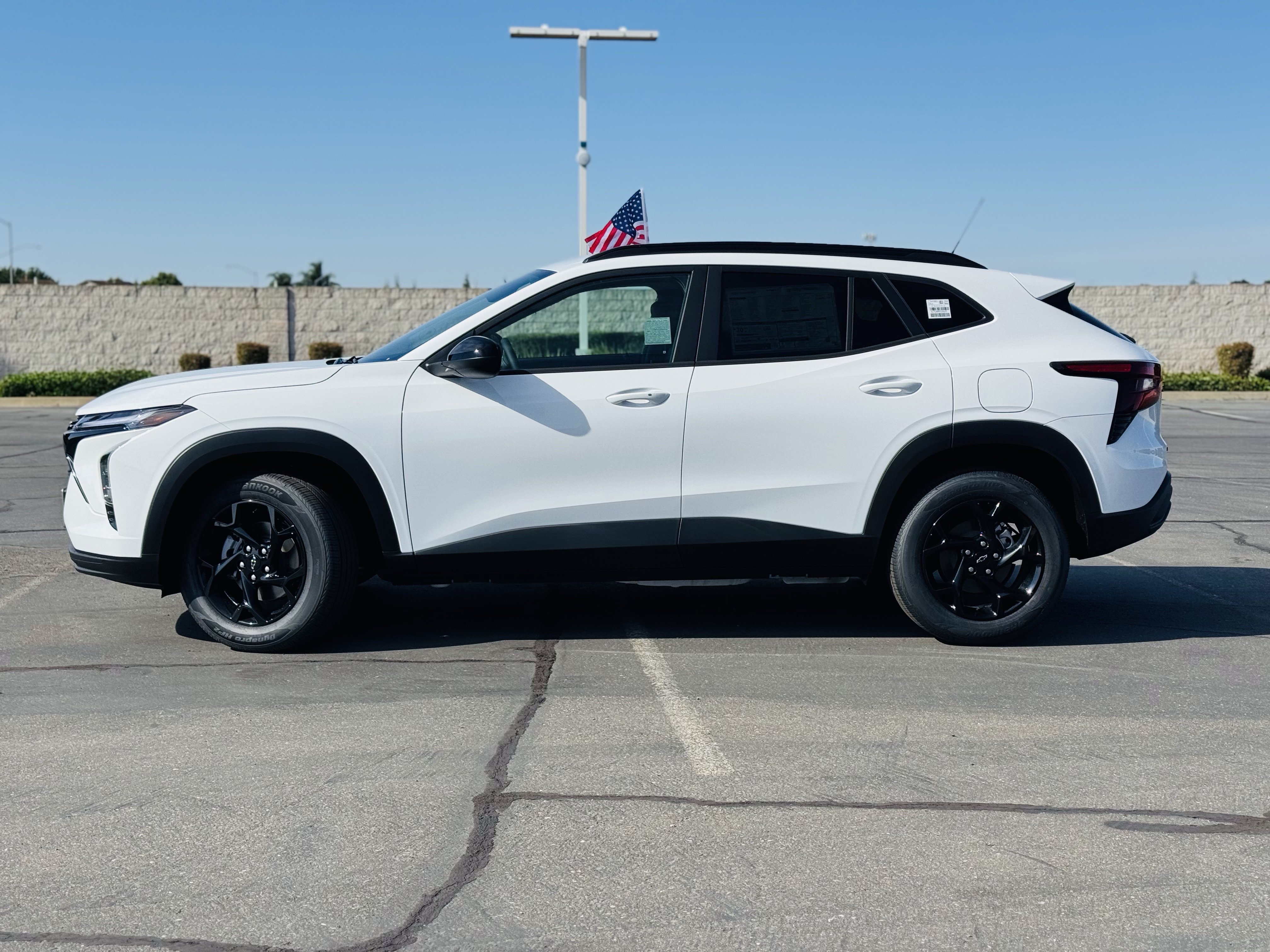 New 2026 Chevrolet Trax LT w/ Driver Confidence Package FWD image 4