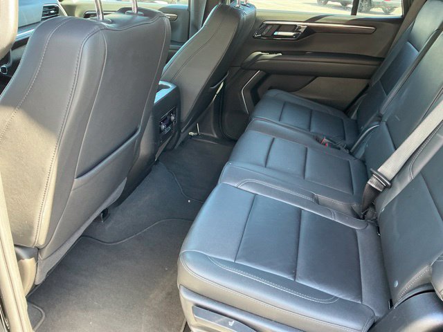 Used 2025 Chevrolet Tahoe LT AWD/4WD image 12