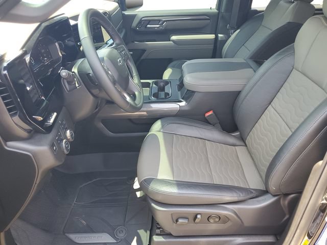 Used 2024 Chevrolet Silverado 2500 ZR2 w/ Technology Package AWD/4WD image 5