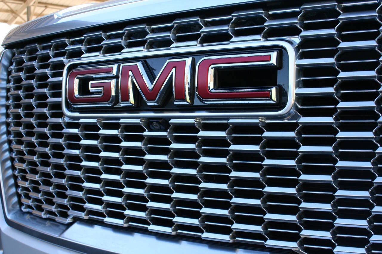 Used 2021 GMC Yukon Denali w/ Denali Premium Package image 51