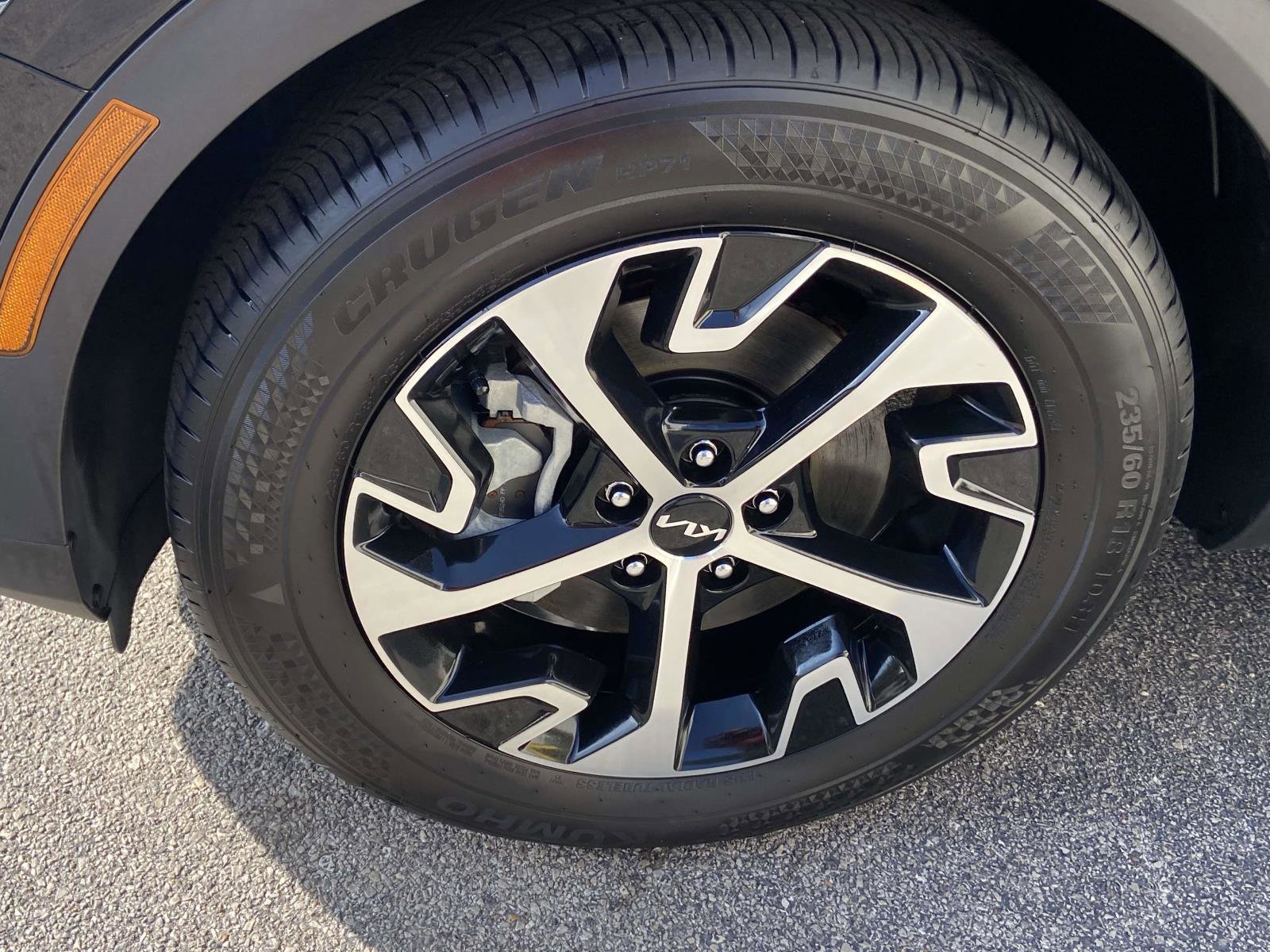 Used 2025 Kia Sportage EX image 5