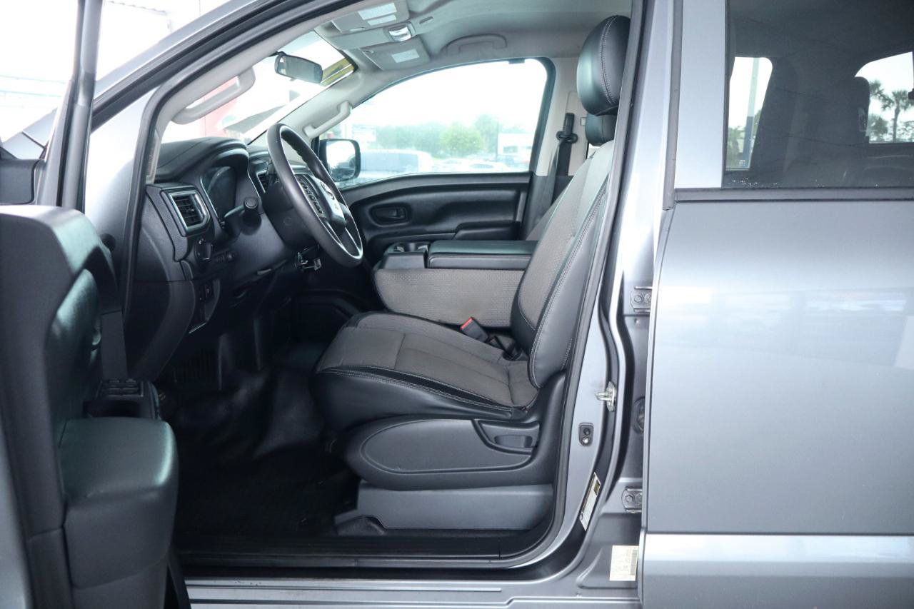 Used 2017 Nissan Titan S AWD/4WD image 15