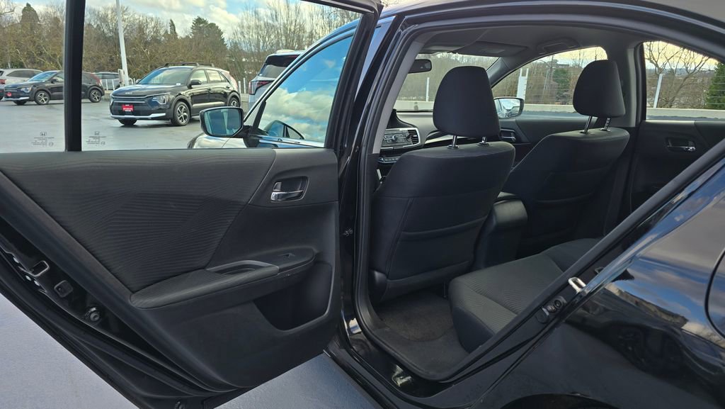 Used 2016 Honda Accord LX image 19