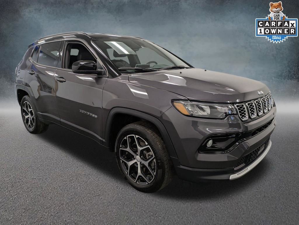 Used 2024 Jeep Compass Limited image 3