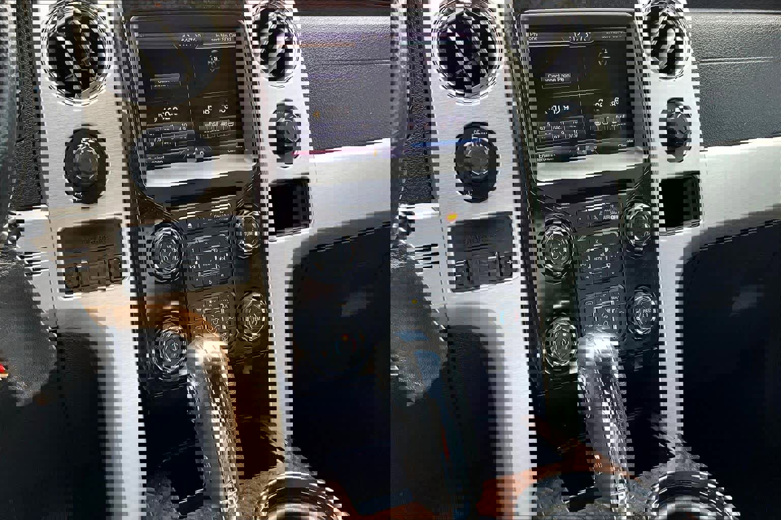 Used 2013 Ford F150 Platinum image 35